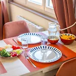 Balcon, Proche Gare, Aeroport Et Frontiere Apartment *