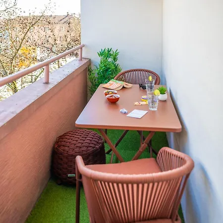 Balcon, Proche Gare, Aeroport Et Frontiere * 圣路易