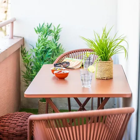 Balcon, Proche Gare, Aeroport Et Frontiere 圣路易